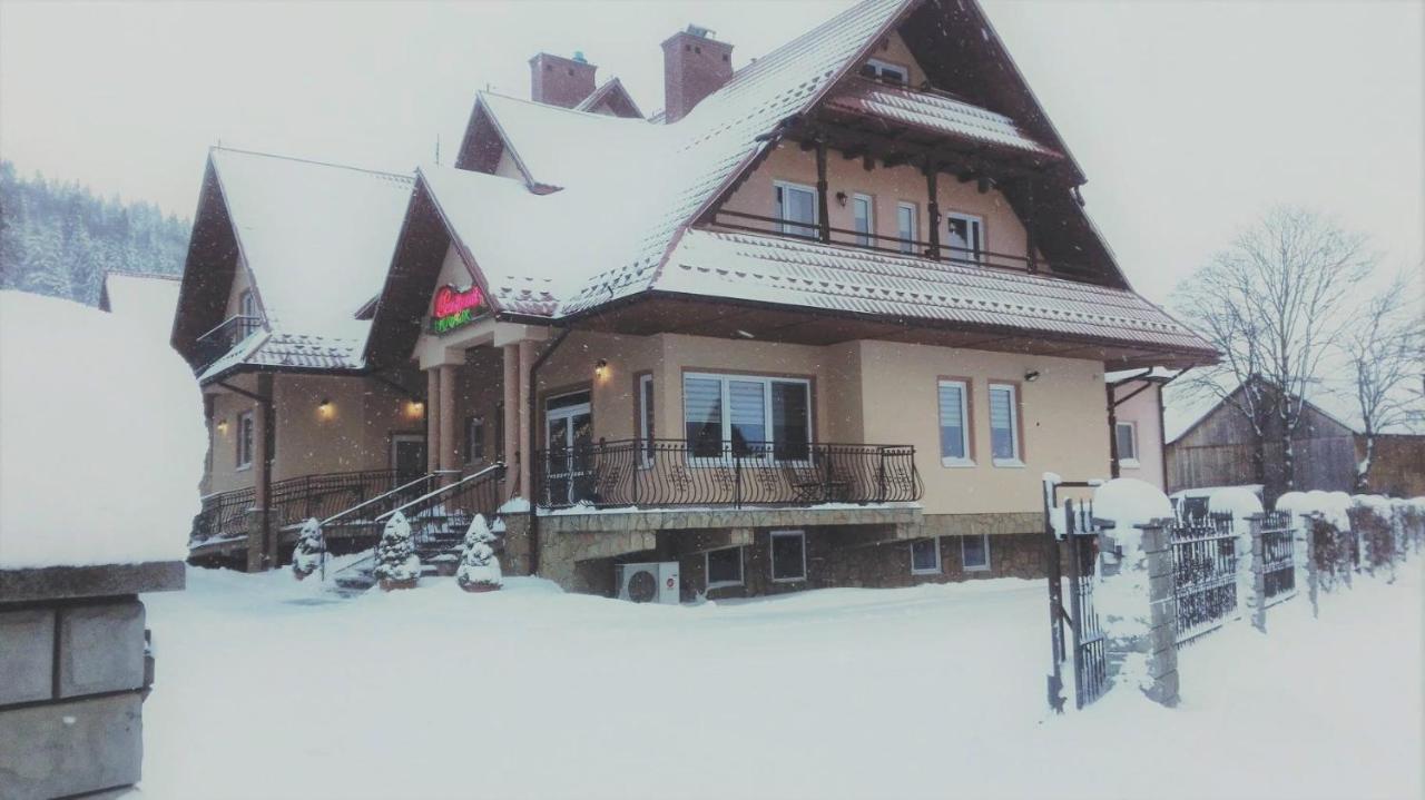 ホテル Pensjonat I Restauracja Nowak Łapsze Niżne エクステリア 写真